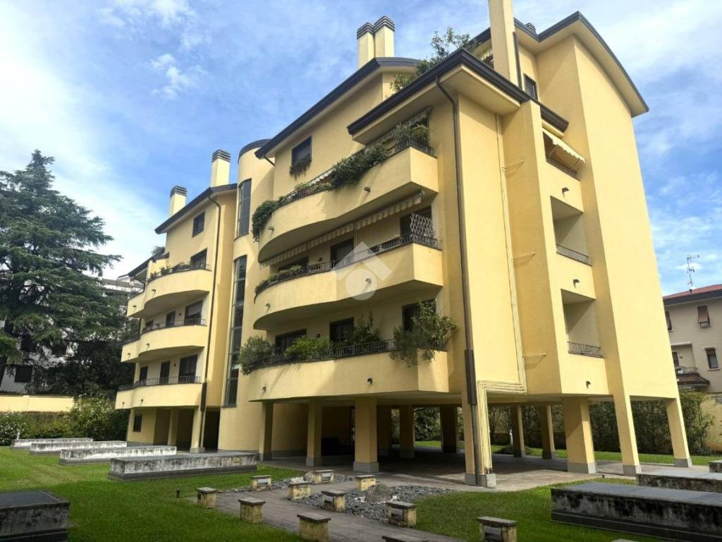 appartamento in vendita a Legnano