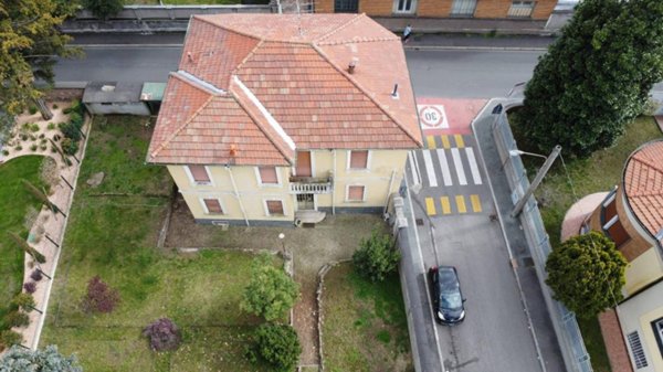 casa indipendente in vendita a Legnano