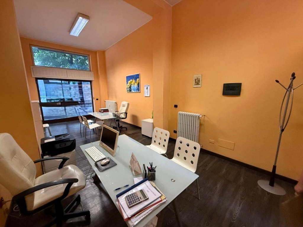 ufficio in vendita a Legnano