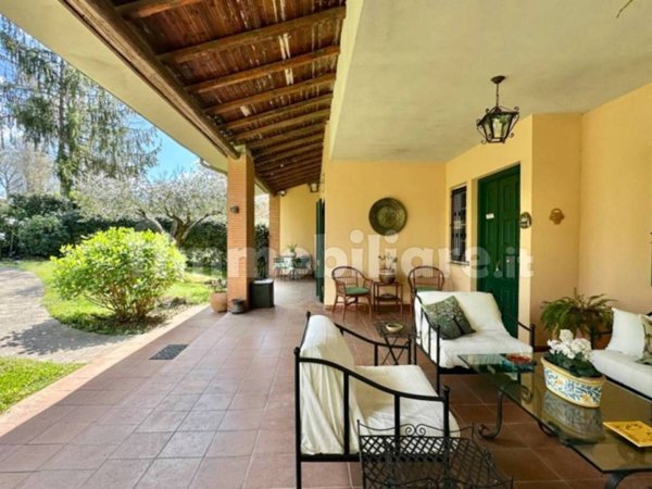 casa indipendente in vendita a Legnano