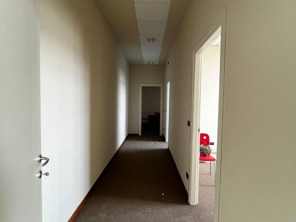 ufficio in vendita a Legnano