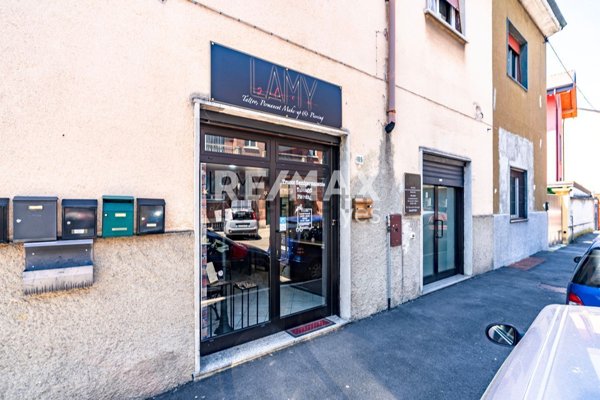 negozio in vendita a Legnano