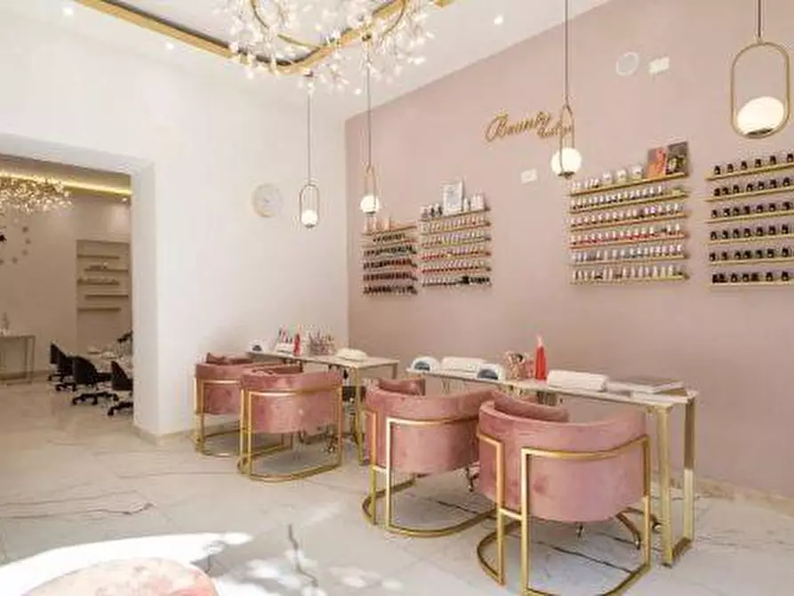 negozio in vendita a Legnano