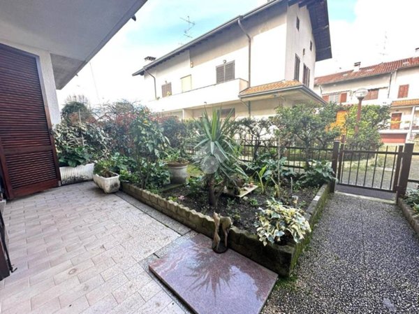 casa indipendente in vendita a Legnano