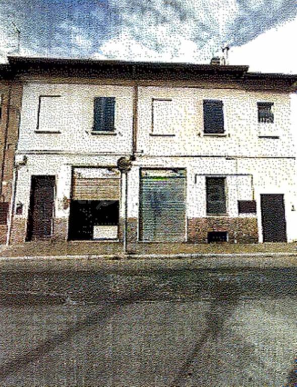 negozio in vendita a Legnano