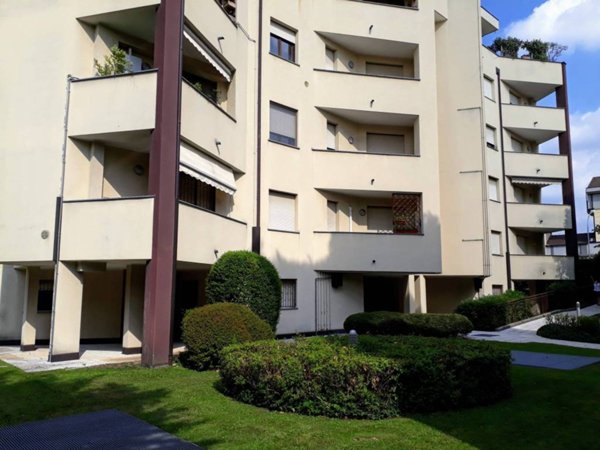 ufficio in vendita a Legnano