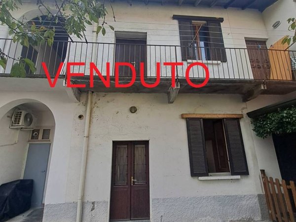 casa indipendente in vendita a Legnano
