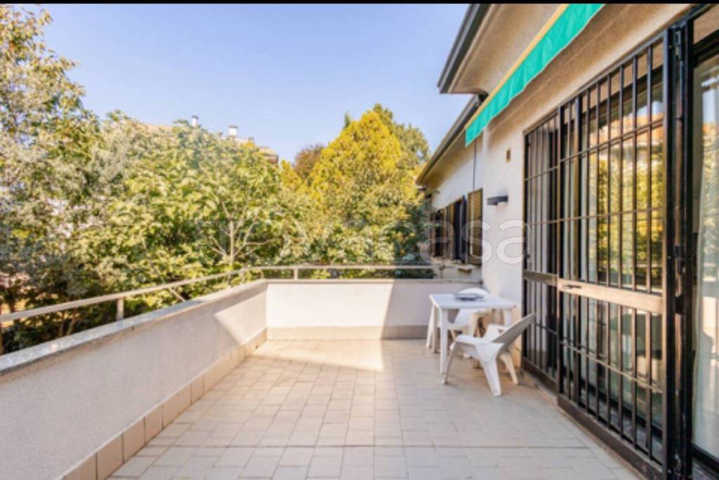 casa indipendente in vendita a Legnano