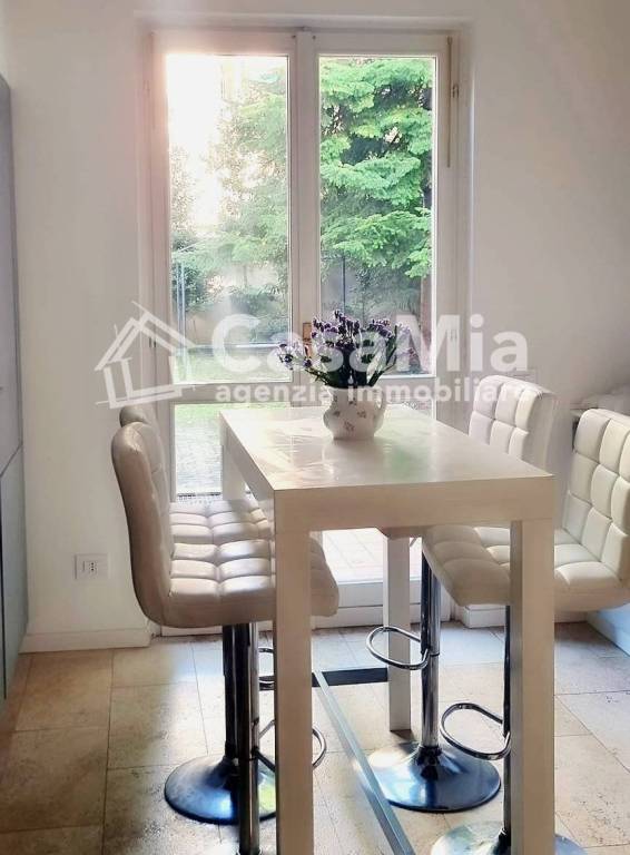 casa indipendente in vendita a Legnano