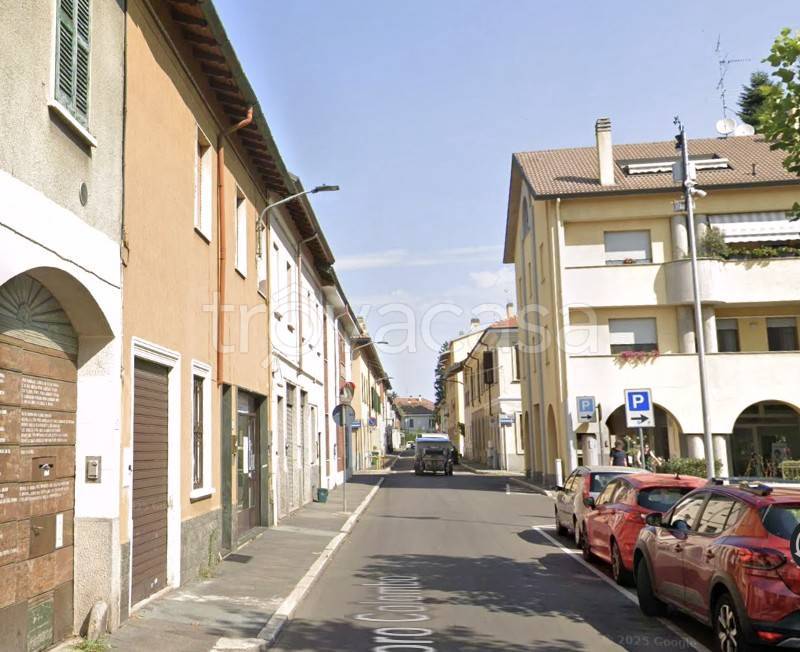 negozio in vendita a Legnano