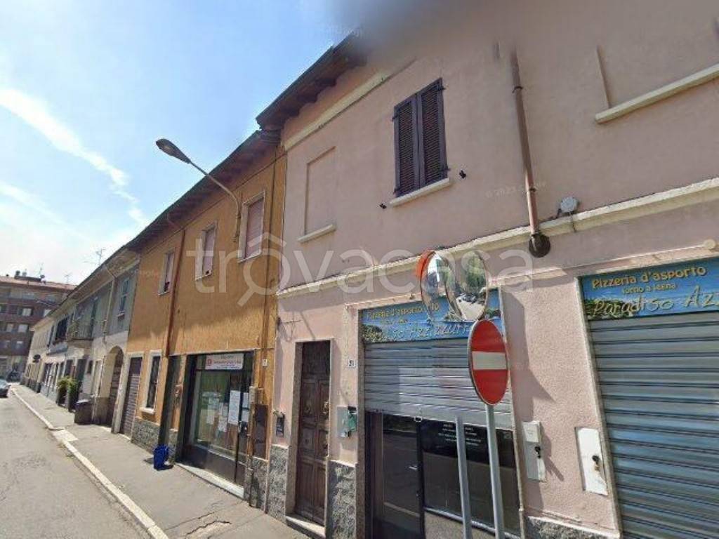negozio in vendita a Legnano