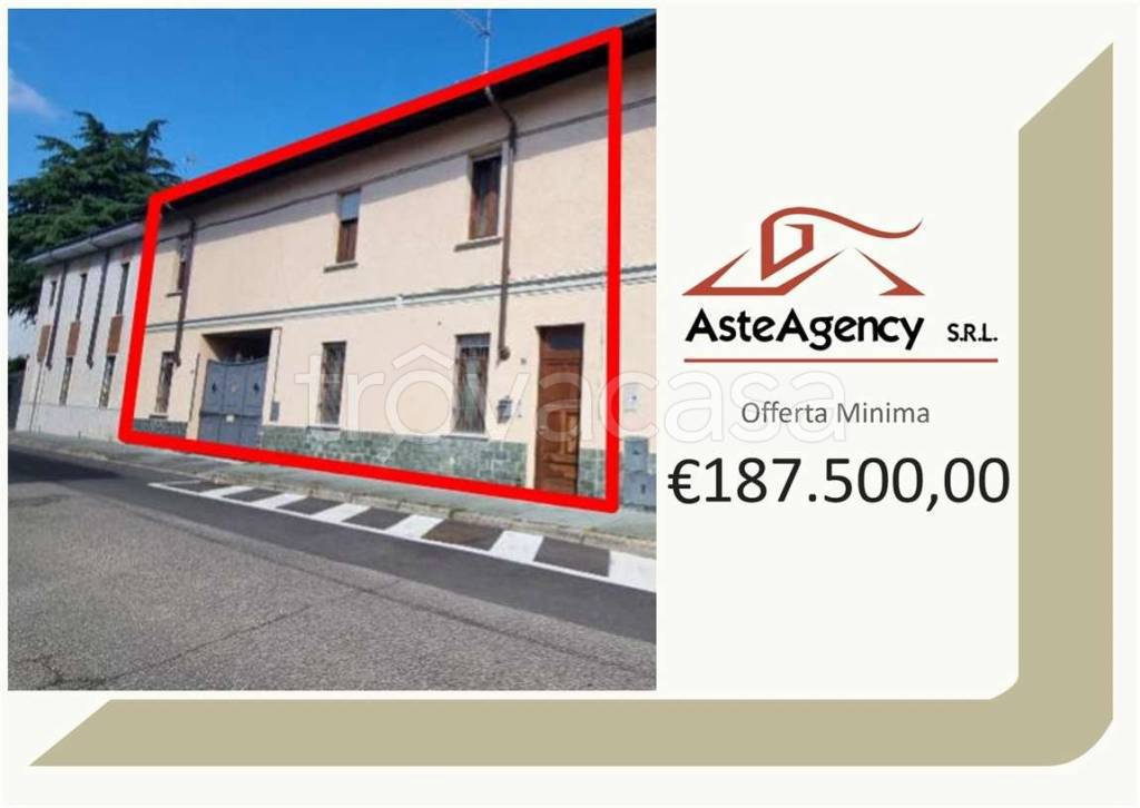 casa indipendente in vendita a Legnano