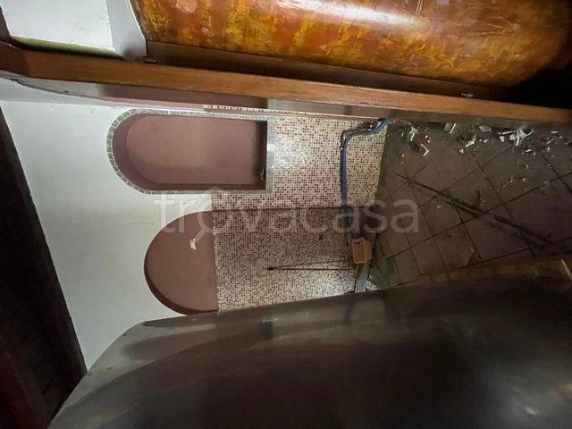 negozio in vendita a Legnano