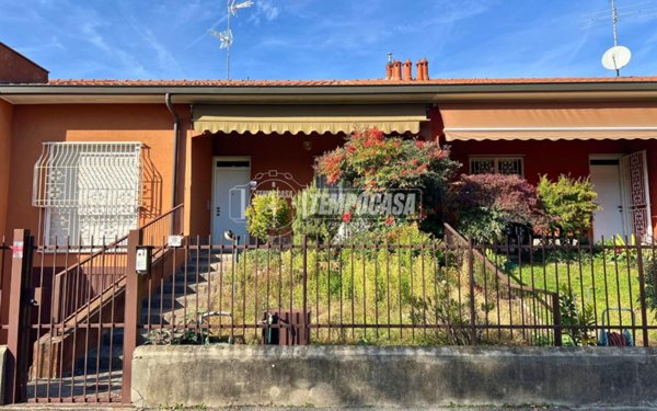 casa indipendente in vendita a Legnano