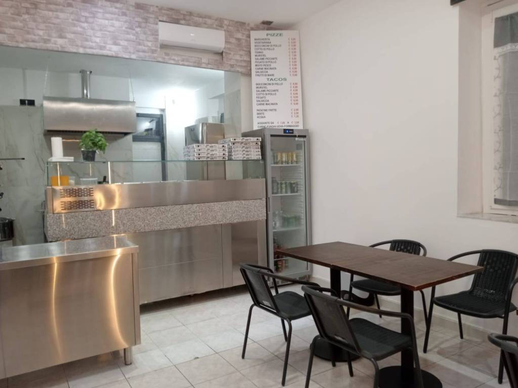 negozio in vendita a Legnano