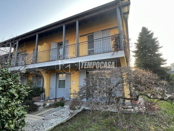 casa indipendente in vendita a Legnano