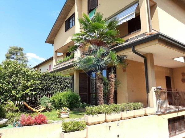 casa indipendente in vendita a Legnano