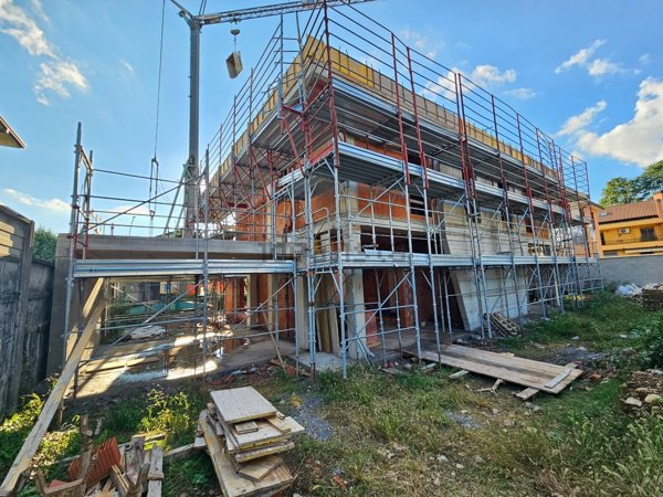 casa indipendente in vendita a Legnano