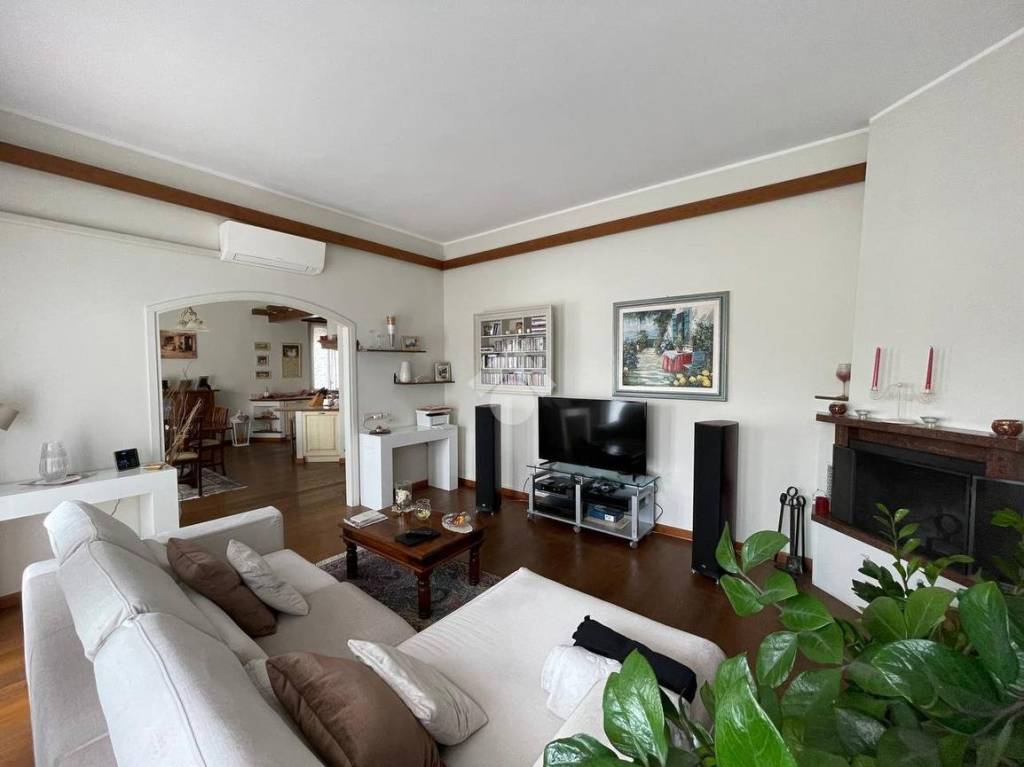 casa indipendente in vendita a Legnano