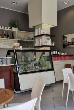 negozio in vendita a Legnano