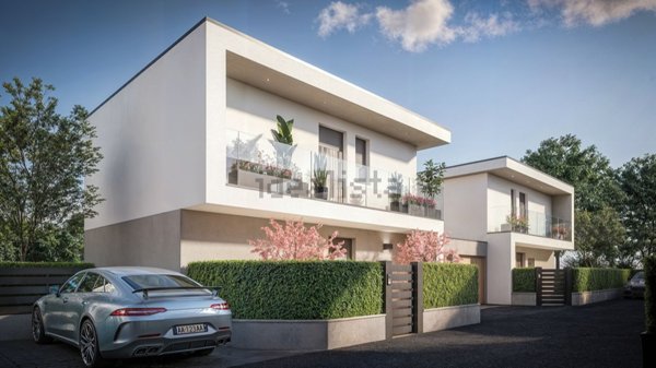 casa indipendente in vendita a Legnano
