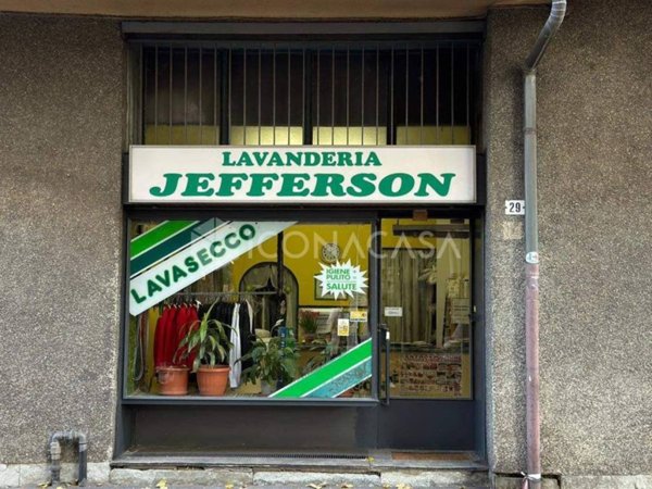 negozio in vendita a Legnano