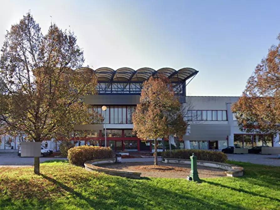 negozio in vendita a Legnano