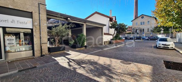 negozio in vendita a Legnano