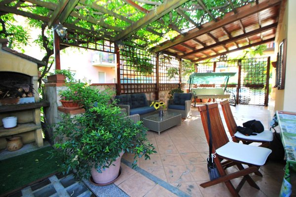 casa indipendente in vendita a Legnano