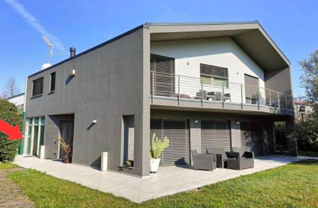 casa indipendente in vendita a Legnano