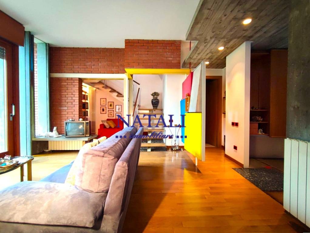 casa indipendente in vendita a Legnano