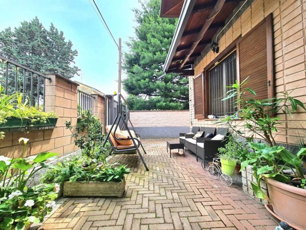 casa indipendente in vendita a Legnano