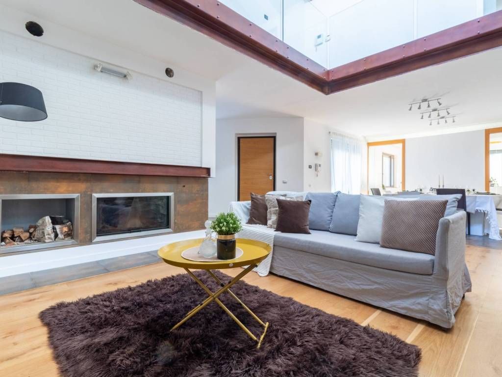 casa indipendente in vendita a Legnano