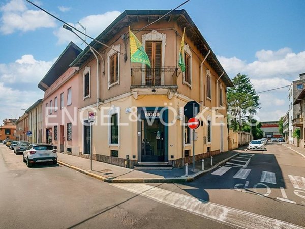 casa indipendente in vendita a Legnano