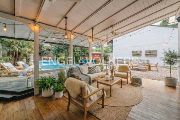 casa indipendente in vendita a Legnano