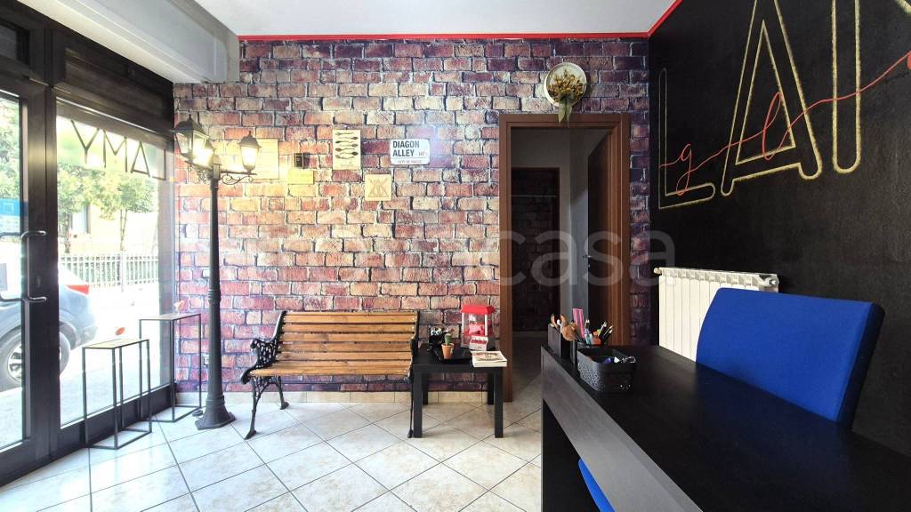 negozio in vendita a Legnano