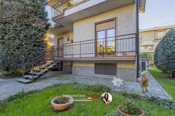 casa indipendente in vendita a Legnano