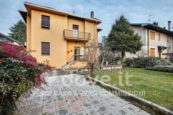 casa indipendente in vendita a Legnano