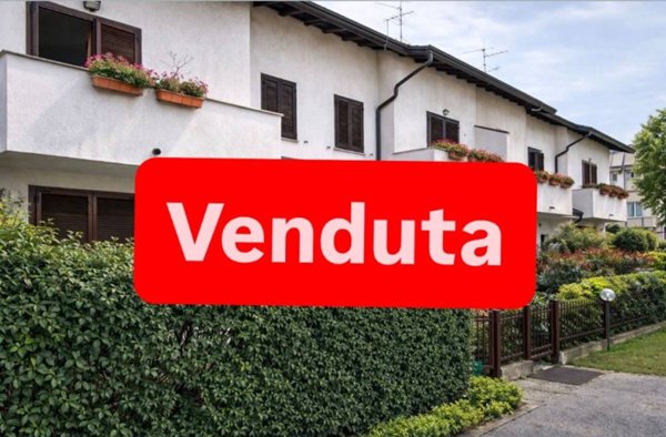 casa indipendente in vendita a Legnano