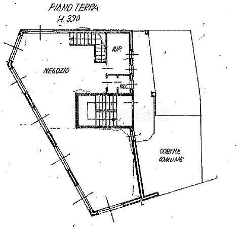 negozio in vendita a Legnano