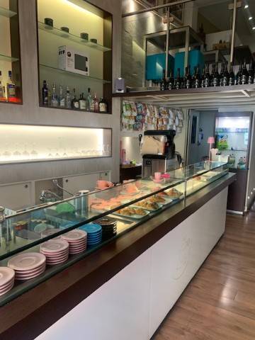 negozio in vendita a Legnano