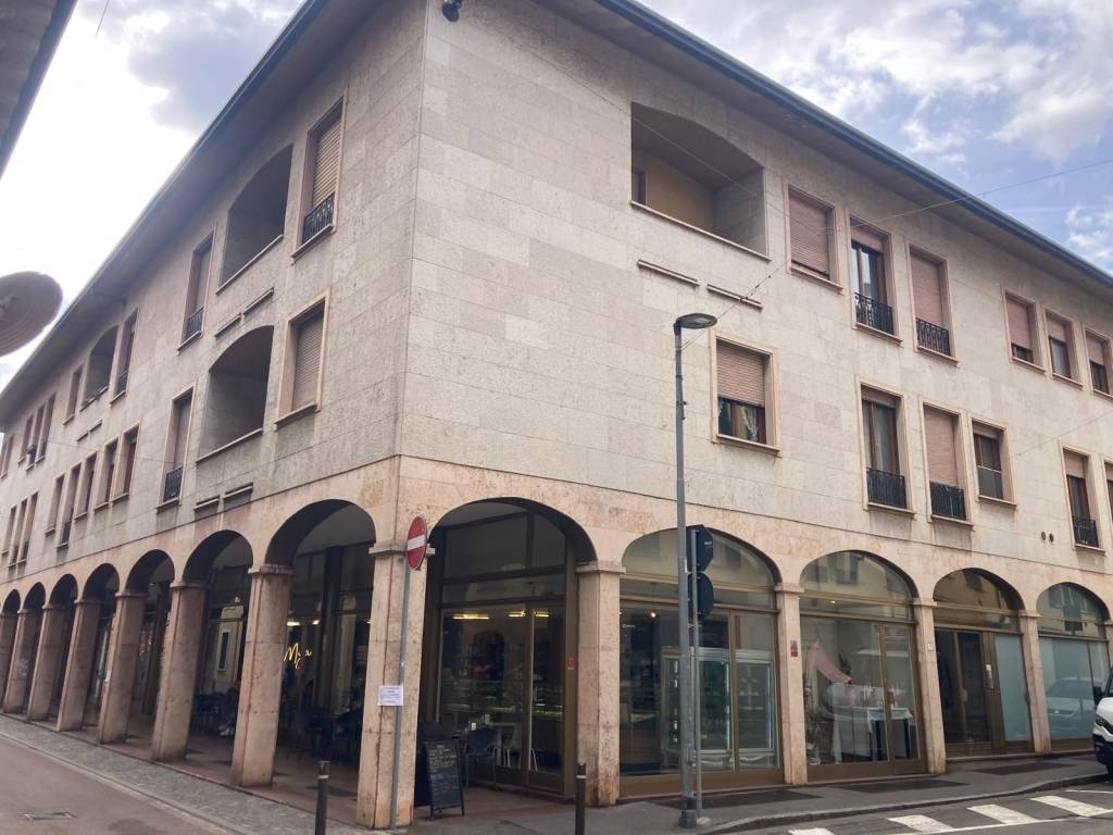 appartamento in vendita a Legnano