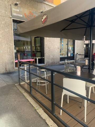 negozio in vendita a Legnano