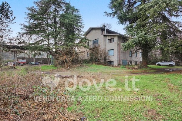 casa indipendente in vendita a Legnano
