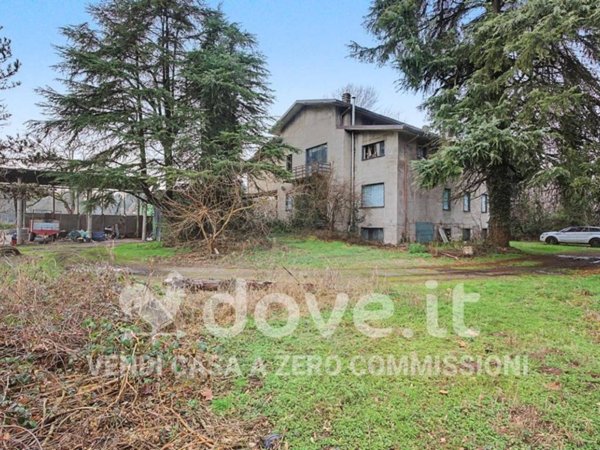 casa indipendente in vendita a Legnano