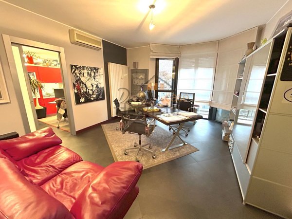 ufficio in vendita a Legnano