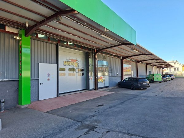 casa indipendente in vendita a Legnano