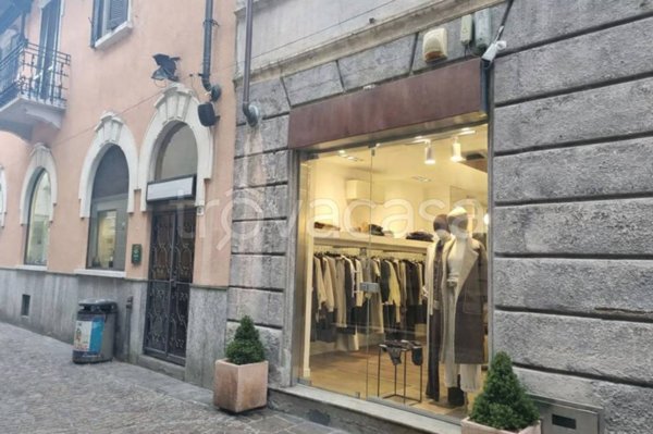 negozio in vendita a Legnano