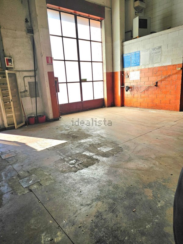 capannone in vendita a Legnano