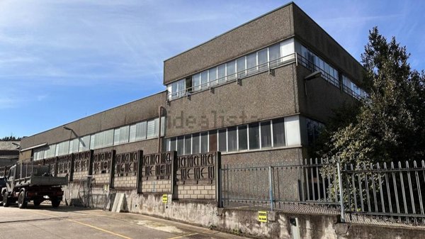 ufficio in vendita a Legnano